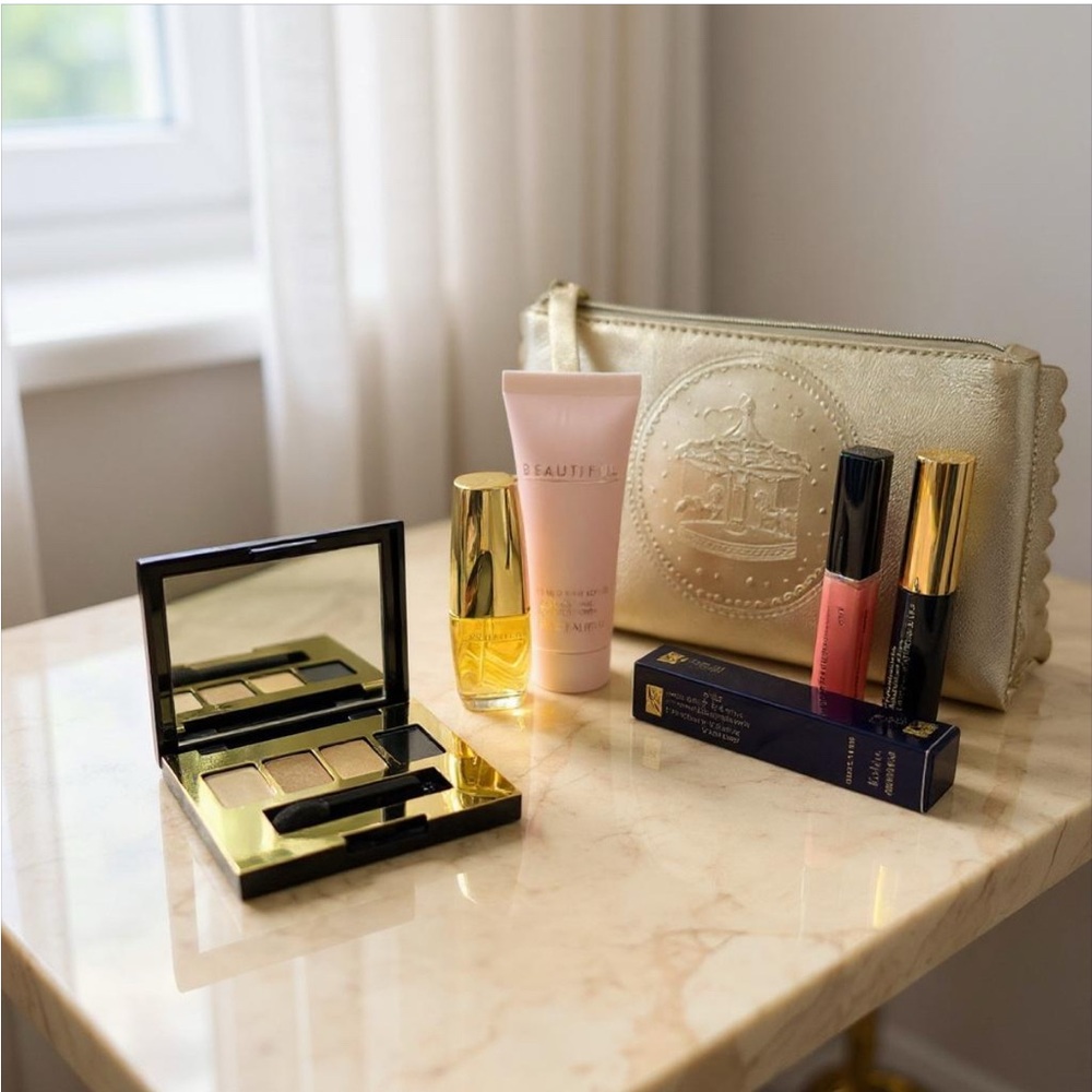 Estee Lauder 7 piece Beauty Collection with Estée Lauder Gold Bag